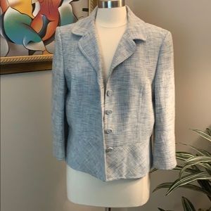“Final drop price “Ann Taylor new with no tags lovely short jacket